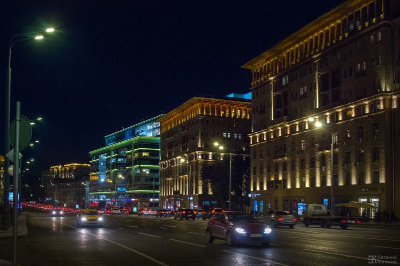 Ночная съемка в городе. Фото: Евгений Колков
