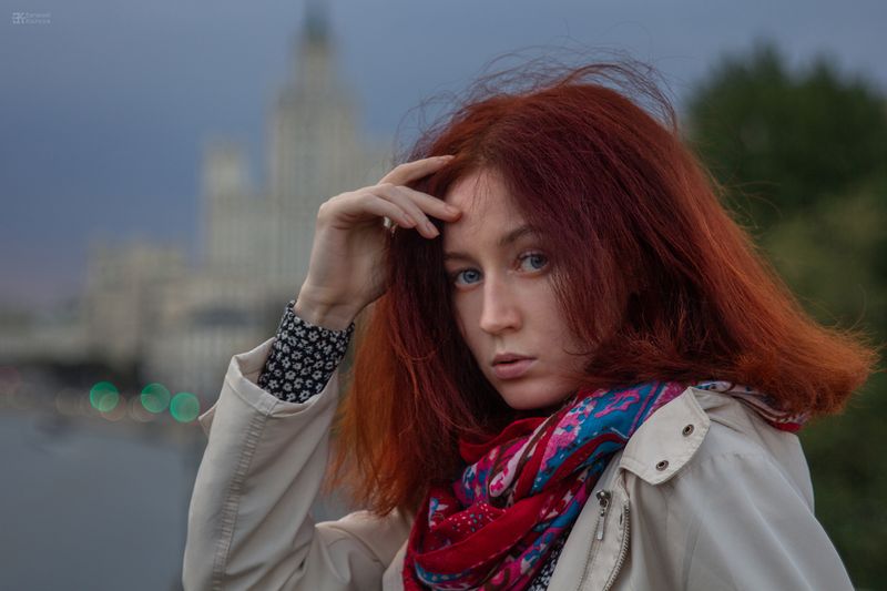 Съемка портрета в городе. Фото: Евгений Колков