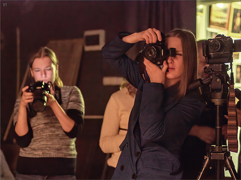 На занятии Школы фотографии OPEN FOTO. Фото: Елена Тестова