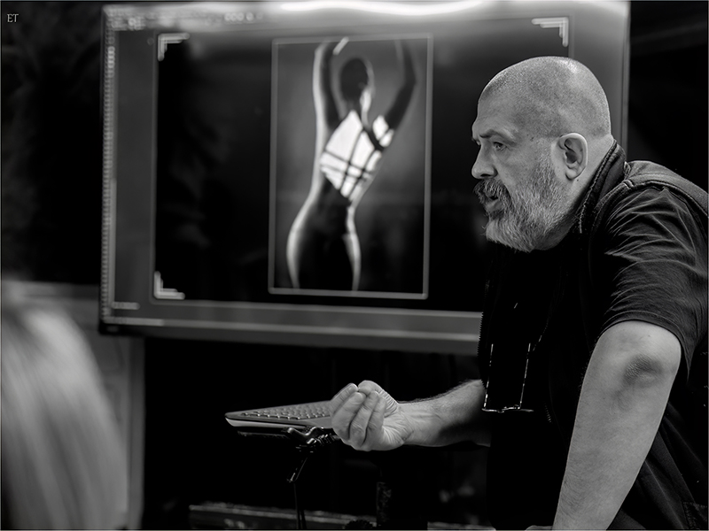 Евгений Колков ведет занятие. Фото: Елена Тестова